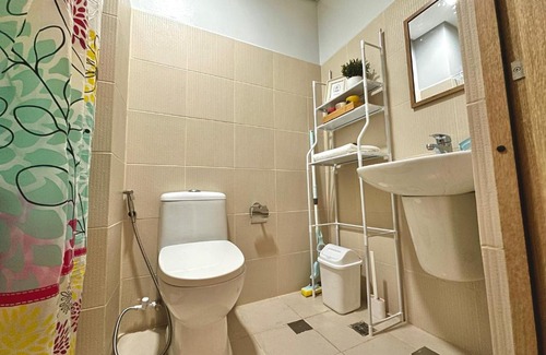 Santo Cristo Apartamento | Condo in QC 1br with balcony - Hershey's Crib