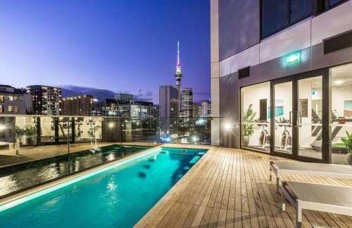 Newton Casa | Condo in Queen St CBD w Pool and Gym Zodiak Stays