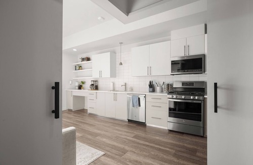 South Manchaca Condominio | Condo in Vibrant Austin - 2 Bedroom/1 Bathroom