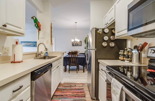 Rehoboth Beach Apartamento | Condo La Ballena-Central 2 BR/2 bath