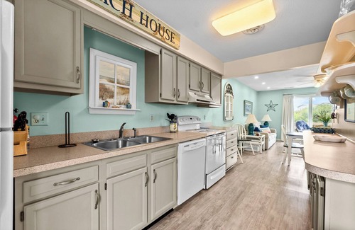 Sea Acres Casa | Condo located between the ocean and community pool, ideal for small families or couples