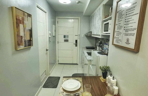 San Lorenzo Condominio | Condo Makati Greenbelt w/ free access to Pool, Gym, Sauna and highspeed internet