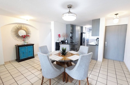 La Paz Apartamento | Oceanview Condo at Marina Vista Coral best location in town