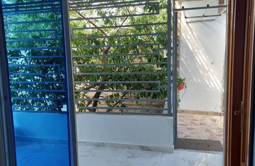 Los Frailes Apartamento | Condo cerca del AILA