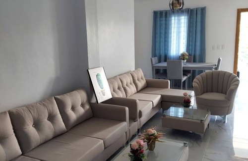 Los Frailes Apartamento | Condo cerca del AILA