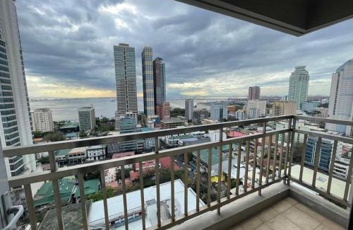 Barangay 670 Apartamento | Condo near US Embassy and St Lukes Ermita