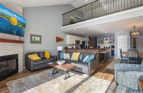 Camdenton Condominio | Lujoso condominio de 4 dormitorios y 3 baños con deslizamiento de barco.