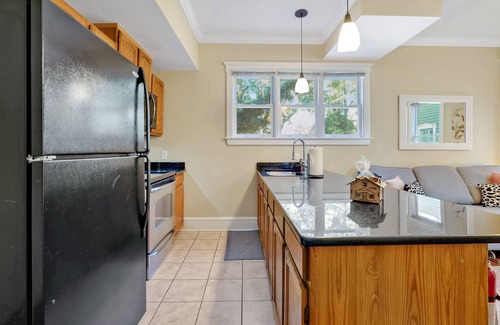 Wilmington Historic District Condominio | Condo Riviere Stay Downtown! Walk everywhere!