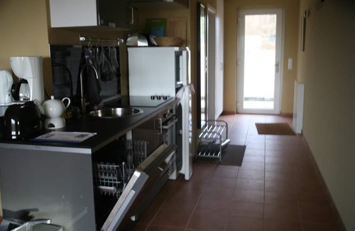 Windeby Condominio | Condominio-Estándar-Baño con bañera-Terraza-Mamsahi