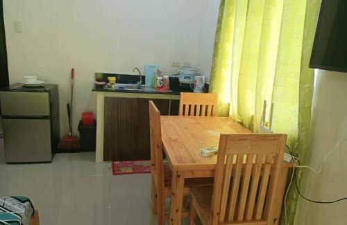 Moonwalk Apartamento | Condo Transient Near NAIA Airport T1234 with Unlimited WIFI v1