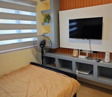 Alabang Apartamento | Condo Unit, 2 Beds, Wi-fi, Free Amenities