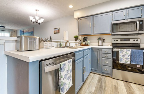 Longs Condominio | Condo w/ Pool & Hot Tub in Aberdeen Golf Villas!