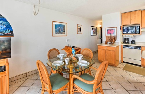Kihei Condominio | Condominio w / Lanai privado, vista al mar y piscina en el lugar!