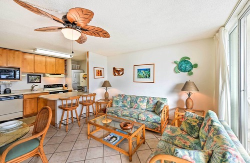 Kihei Condominio | Condominio w / Lanai privado, vista al mar y piscina en el lugar!