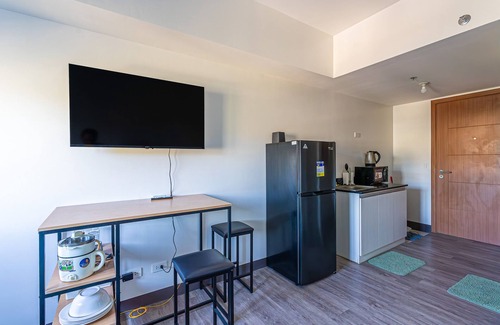 Guadalupe Condominio | Condo WIFI up to 100mbps Pool Netflix&Chill