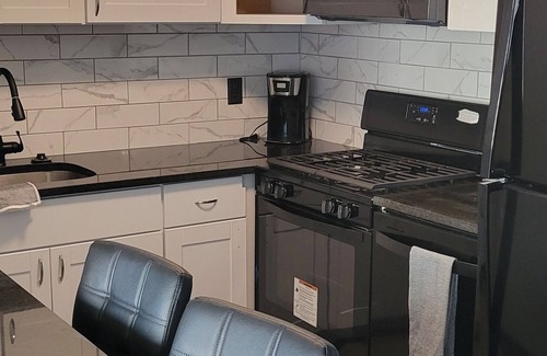 Old Fourth Ward Condominio | Condo with a pool and skylounge view!