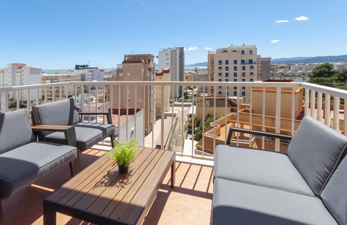 Grao de Gandia Apartamento | Apartamento con encanto, a pocos metros de la playa. A/A y wifi gratis. Terraza con vistas al mar-ALQUILER SOLO FAMILIAS