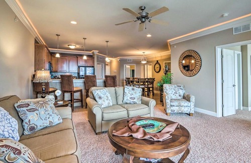 Osage Beach Apartamento | Condo with Lakefront Patio and Community Perks!
