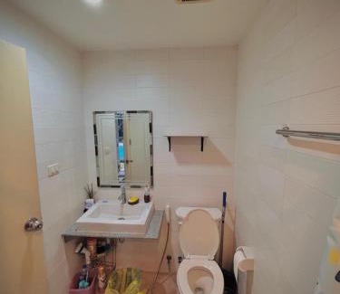 Suan Luang Apartamento | Condo with Pool View & Great Amenities Bangkok