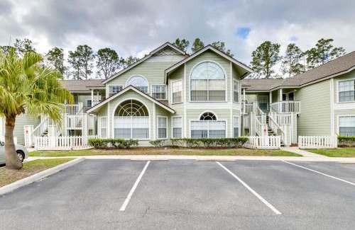 Royal Palm Bay Apartamento | Condo with Pool Access and Patio 8 Mi to Disney!