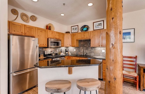 Keystone Condominio | Condo With Private Patio, on shuttle route by RedAwning