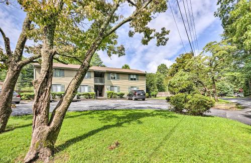 Hendersonville Apartamento | Condo with Sunroom, Near Downtown Hendersonville!