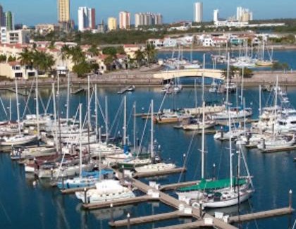 Marina Mazatlan Apartamento | Condominio c/alberca y vista a Marina Mazatlán