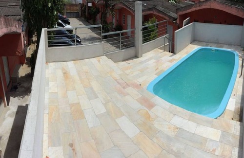 Guarapari Chalet De Esquí | Condominio de diez chalets y piscina para invitados. Excelente costo beneficio.