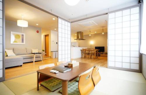 Naha City Centre Apartamento | Condominium Riana