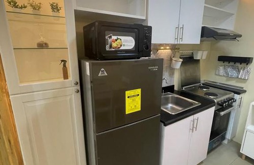 Pio del Pilar Apartamento | Condotel 2BR 2Bathroom Family and Kitchen