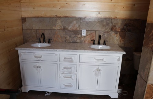 Shreveport Cabina | Conestoga Glamping Wagon overlooking the Soda Lake Wildlife Reserve