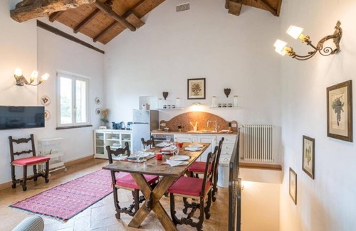 Villa Guardia Apartamento | Apartment in Villa with pool and parking space
