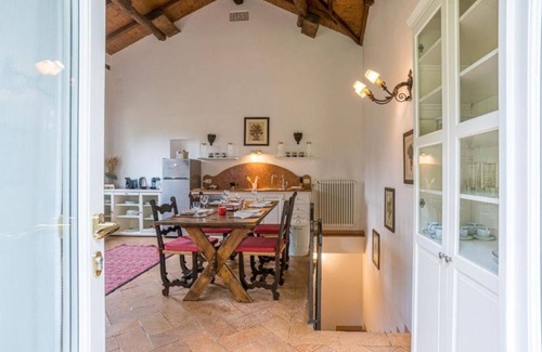 Villa Guardia Apartamento | Apartment in Villa with pool and parking space