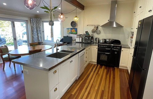 Havelock North Casa | Confortable family home with rural outlook near village