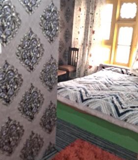 Srinagar Casa | Conifer view guest house