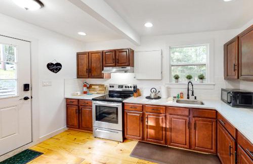 Canadensis Casa | Conifers & Cocktails