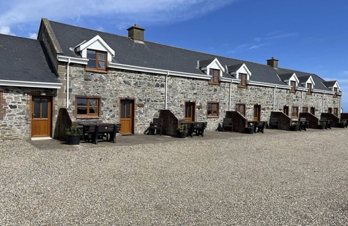 Kilmore Cabaña | CONINGBEG COTTAGE, pet friendly in Kilmore Quay, County Wexford