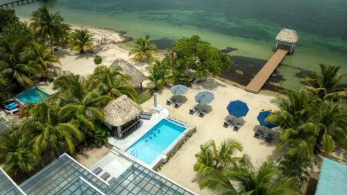 Placencia Apartamento | Conmigo Villas - 6 Bedroom Beachfront with Pool