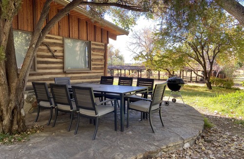 Kernville Casa | Connect with friends, private river, horses, all natural cedar hot tub