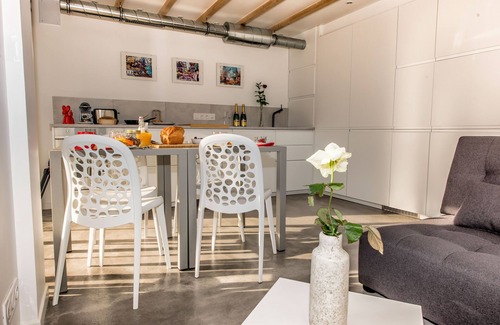 Honfleur Casa | Mini casa de diseño conectada 2 habitaciones 2 terrazas estacionamiento pantalla gigante