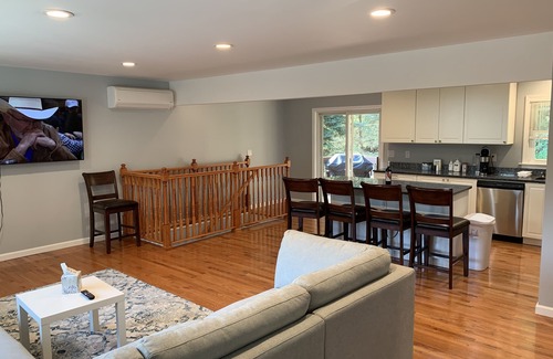 Danbury Casa | Cul Du Sac Serenity 70 min to NYC