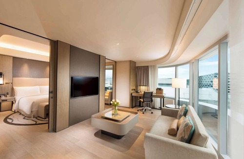 Barangay 76 Hotel | Conrad Manila