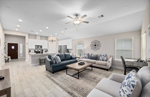 Conroe Casa | Conroe 3BR Sleeps 12 | Fenced Yard + Garage Games