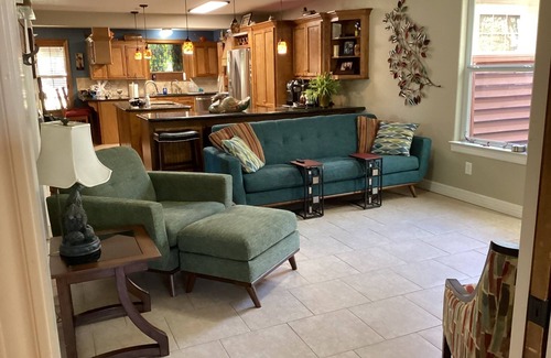 Montgomery Casa | ConRoy's Chickasaw Sleeps 20 Family gatherings celebrations or just hanging out