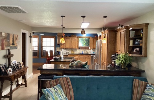 Montgomery Casa | ConRoy's Chickasaw Sleeps 20 Family gatherings celebrations or just hanging out