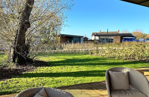 Colchester Casa | "Constable": Eco Lodge: Private Hot Tub