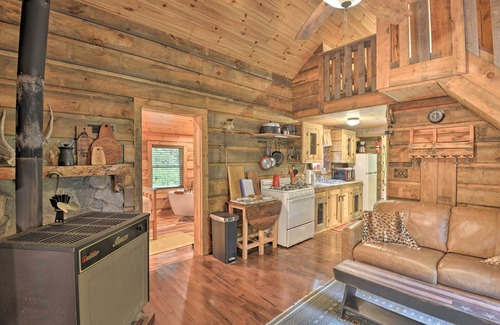 Bernhards Bay Cabaña | Constantia Cabin Escape > 2 Mi to Lake Oneida