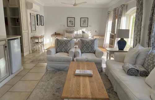 Alphen Cabina | Constantia Valley Lodge