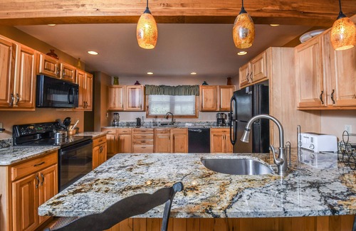 North Glade Hills Casa | Lake Front Home con muchas comodidades de la comunidad