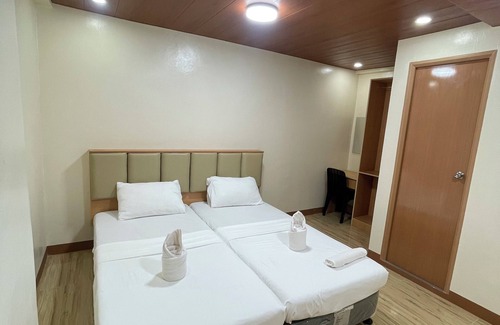 Cogon Hotel | Constrell Pension House